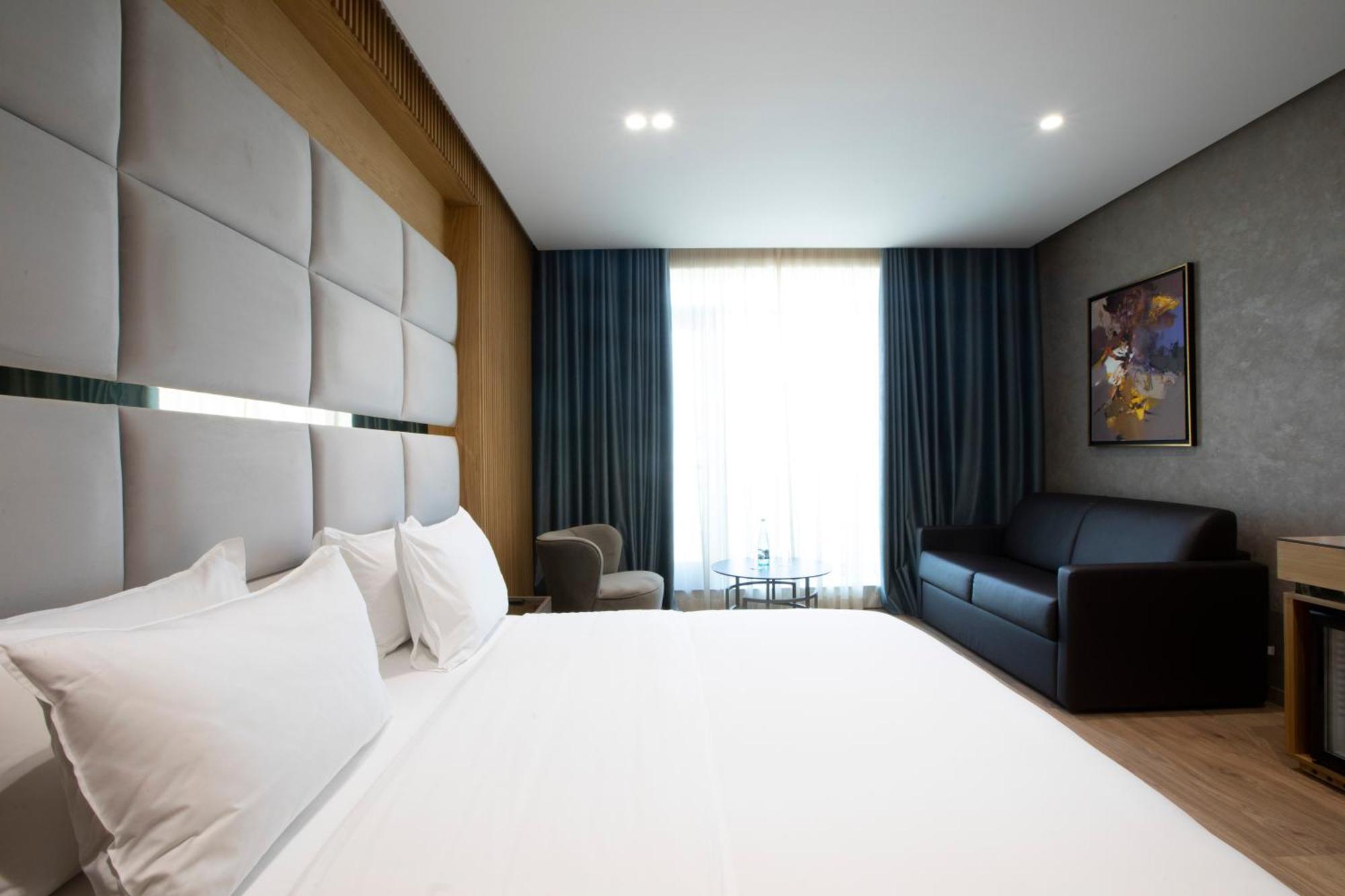 Marinaj Hotel & Spa Tirana Exteriör bild